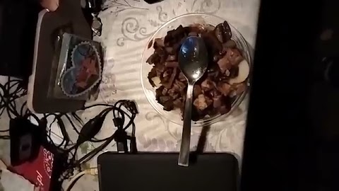 to moja kolacja spanialq pozdrawjam mojq dzewczne ktura chce zamjeszkasi zemnq S01E669