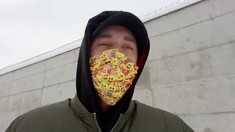 Jacek opuszcza areszt S01E424