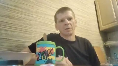 Poranek zrobiłem cherbatka z miodem potem odkurzyłem posprzotalem S01E1263