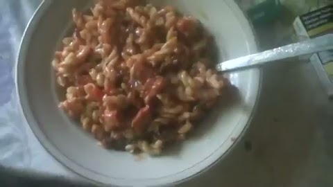 POKAZUJE SPAGETY MOJE S01E181