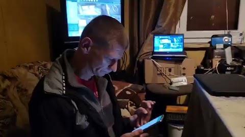 kobieta udowodniła orientację Majora S01E964