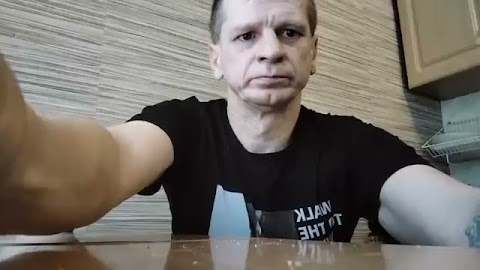 Pojechałem po dowód sam ras poszedłem w stronę kościoła pomodliłem sie S01E1246