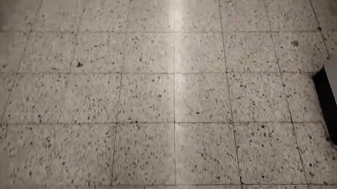 Pokazuje sklep S01E1084