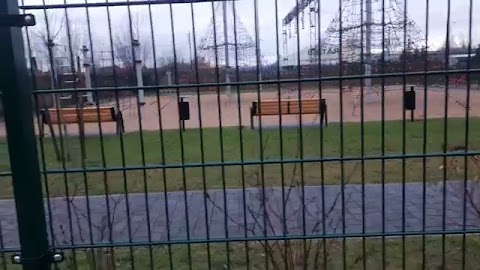 Czy na szkolnej można parkować S01E593