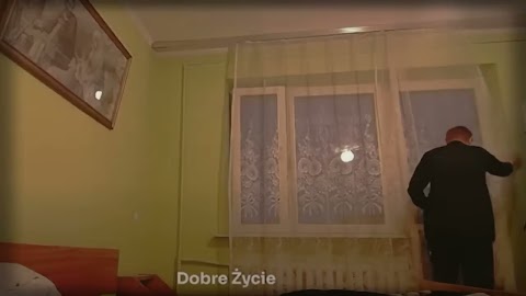 Major fiknął na łypę bo klapki były złe