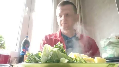 Zobaczę jaki pyszny obiad jem👍 S01E1663