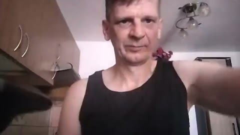 Posiłek piotek siledz w simjetanie S01E1071