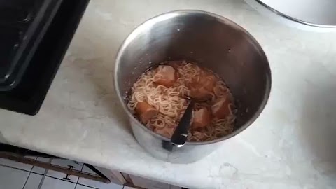 Zupę jem zrobjlem pomidrowke S01E863