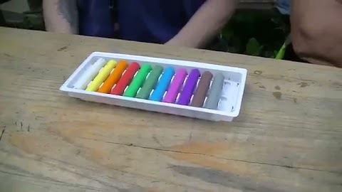 Zajęcia plastyczne-plastelina S01E279