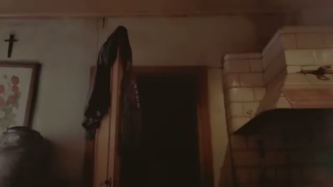 Boczek to frykas, a kanapa jest mokra